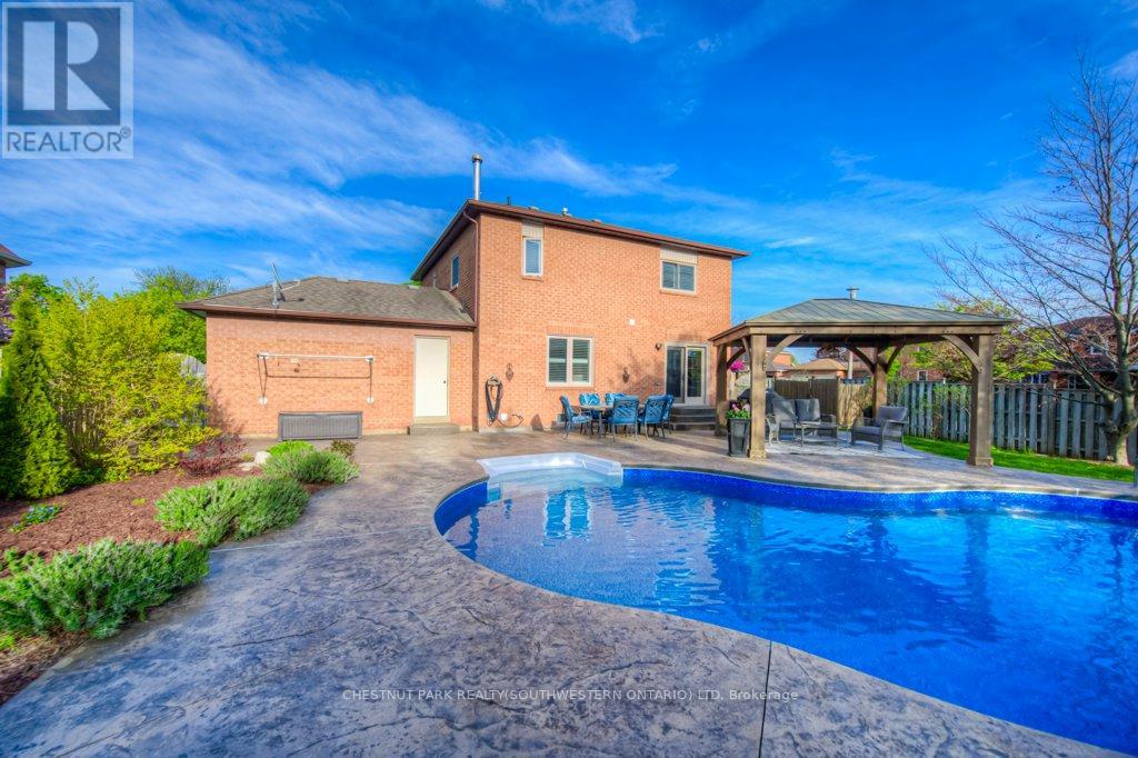 1 Melissa Court, North Dumfries, Ontario  N0B 1E0 - Photo 47 - X12148270