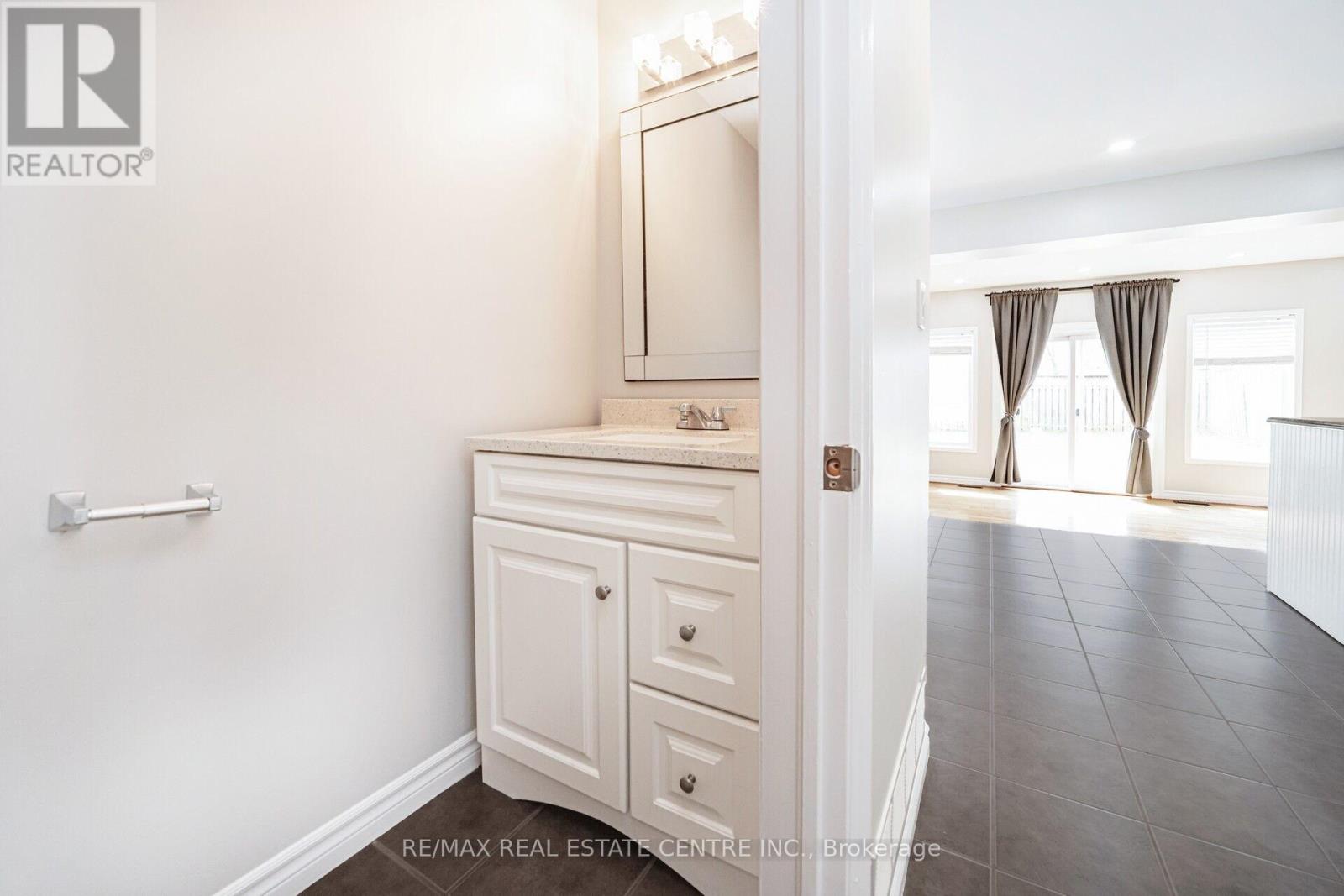 95 Houghton Street, Cambridge, Ontario  N3C 4L2 - Photo 6 - X12148361