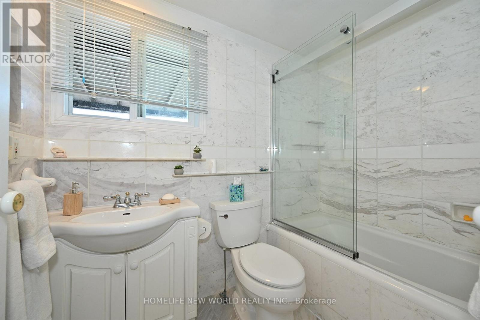 58 Lake Driveway E, Ajax, Ontario  L1S 1B1 - Photo 15 - E11943080