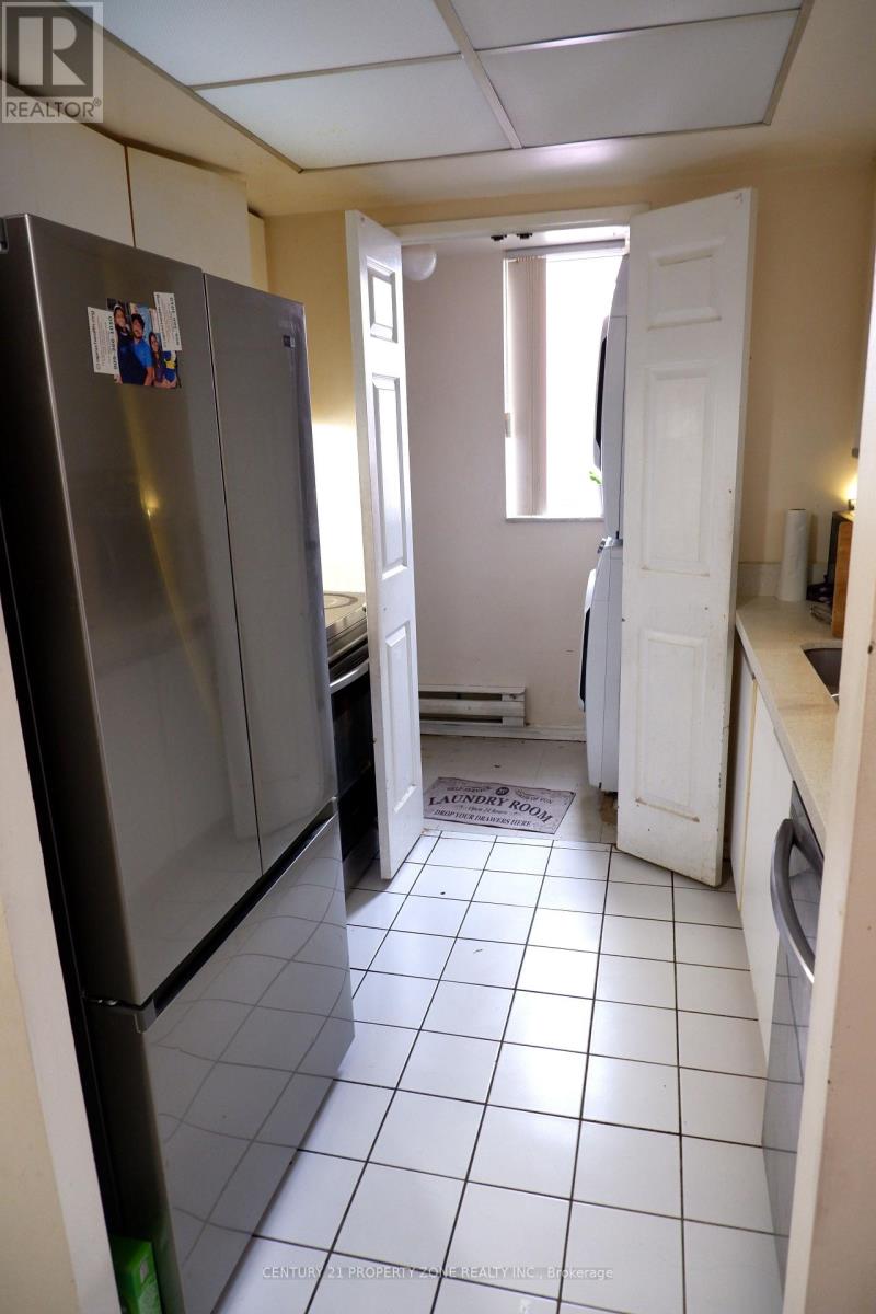 1410 - 285 Enfield Place, Mississauga, Ontario  L5B 3Y6 - Photo 11 - W12141302