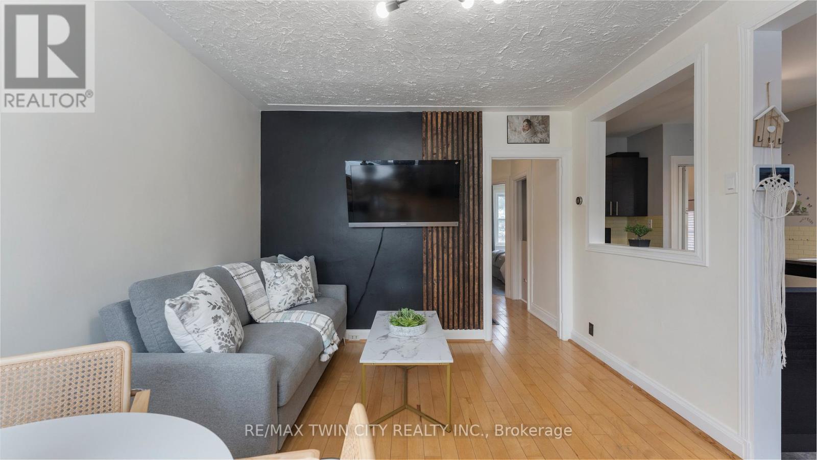 69 Lyons Avenue, Brantford, Ontario  N3R 4R2 - Photo 6 - X12127920