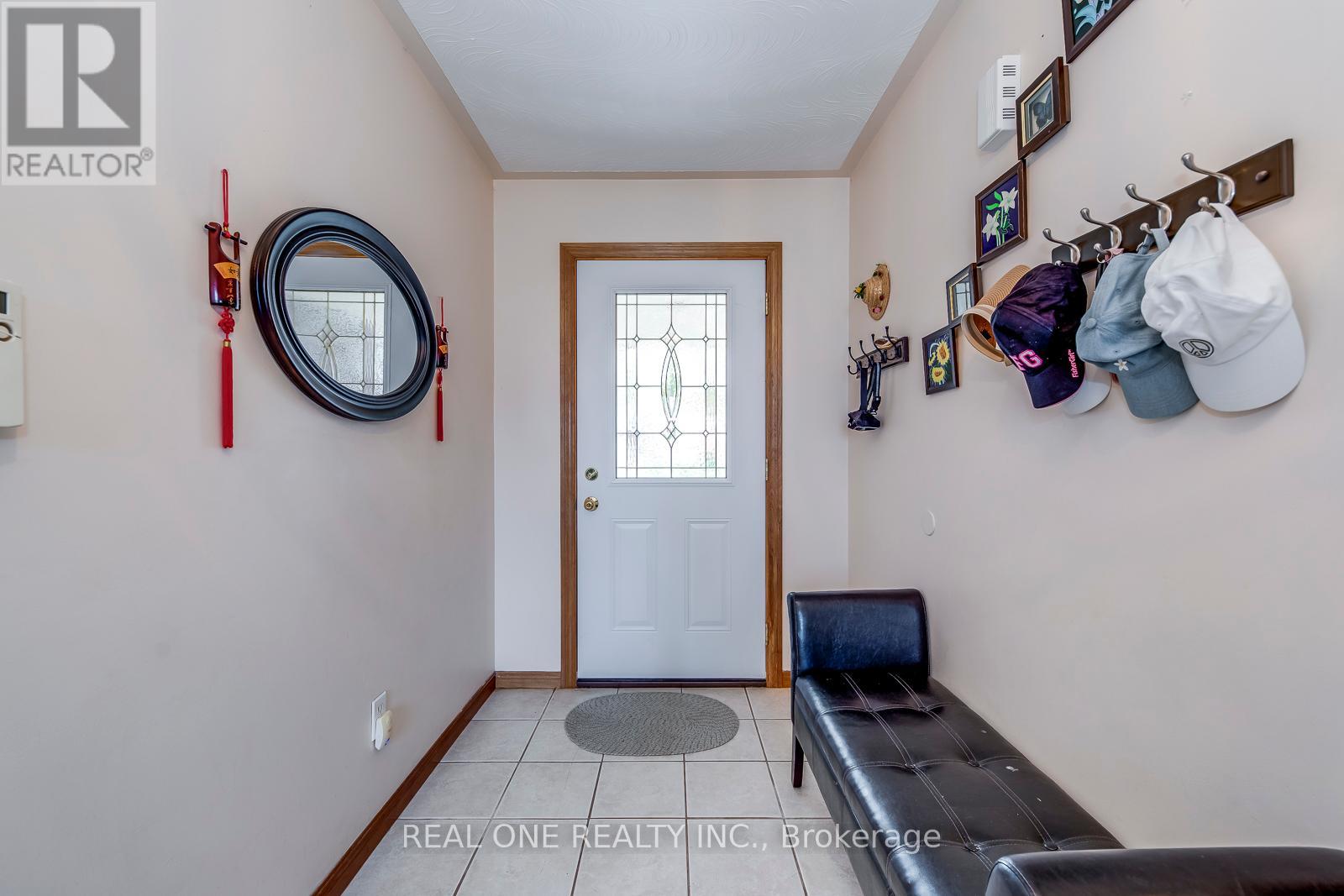Property at 47 TRILLIUM WAY image 2