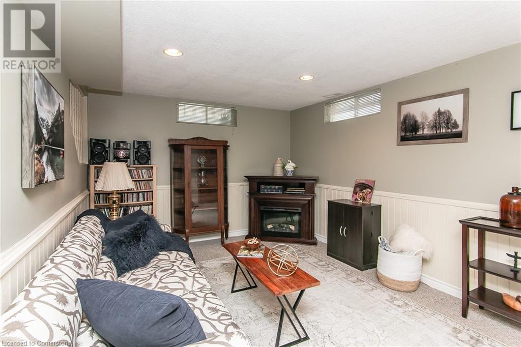 586 Drummerhill Crescent, Waterloo, Ontario  N2T 1G4 - Photo 33 - 40728317