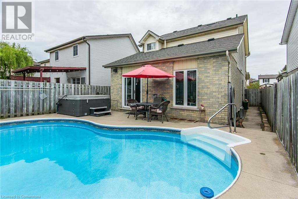 586 Drummerhill Crescent, Waterloo, Ontario  N2T 1G4 - Photo 43 - 40728317