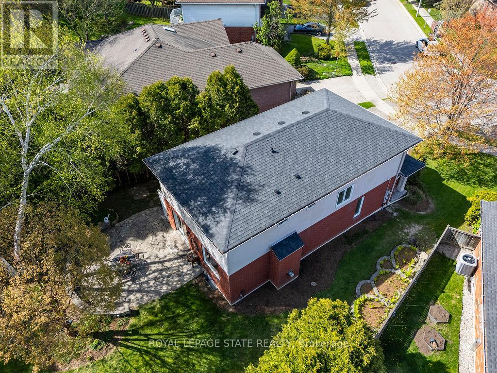 16 Linington Trail, Hamilton (Dundas), Ontario  L9H 7A3 - Photo 46 - X12147413