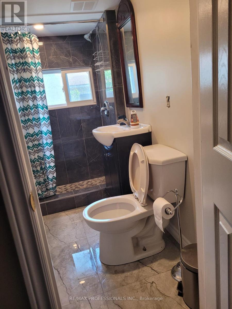 63 Beck Street, Wasaga Beach, Ontario  L9Z 2K9 - Photo 12 - S12109130