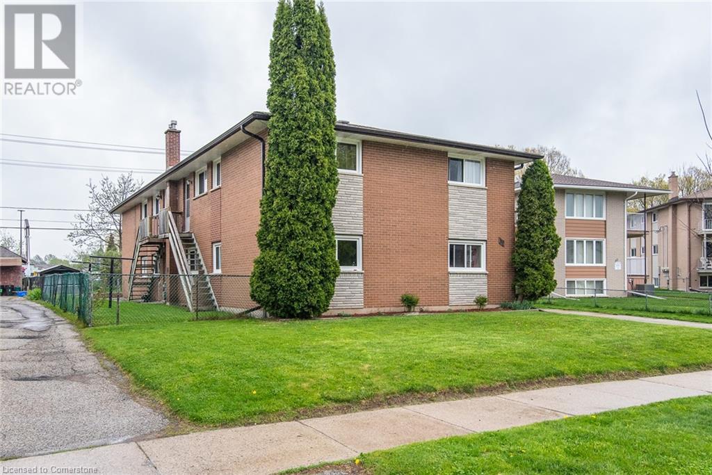 39 Secord Avenue, Kitchener, Ontario  N2B 2C3 - Photo 2 - 40727582