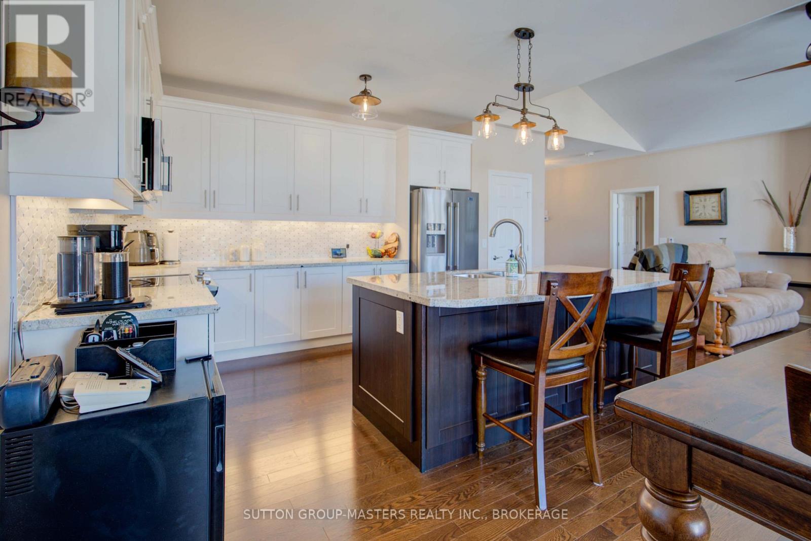 131 Country Club Drive, Loyalist (Bath), Ontario  K0H 1G0 - Photo 10 - X12148555
