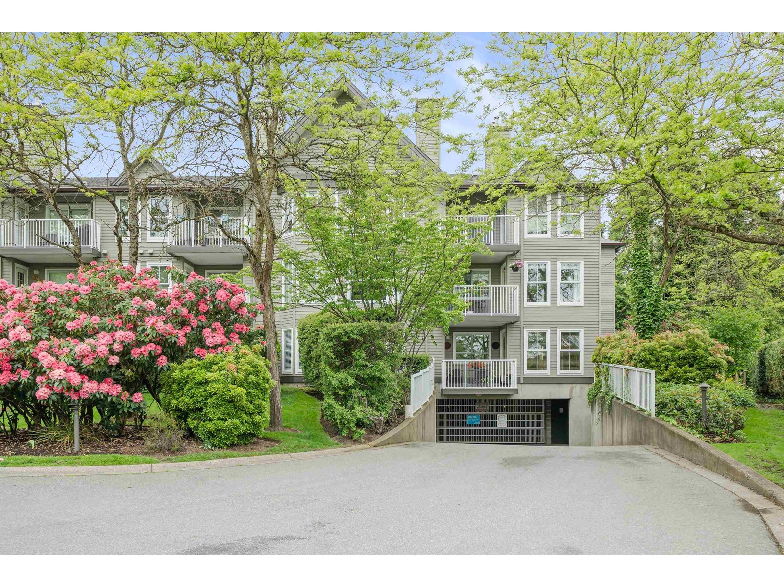 103 15160 108 AVENUE, Surrey, British Columbia