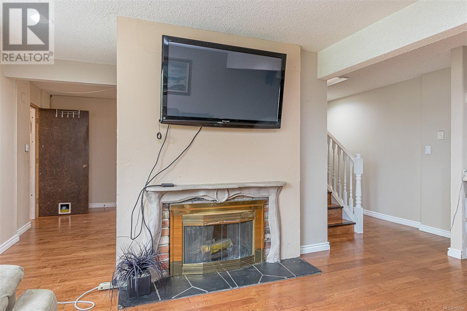 Property at 2100 Cinnabar Dr image 3