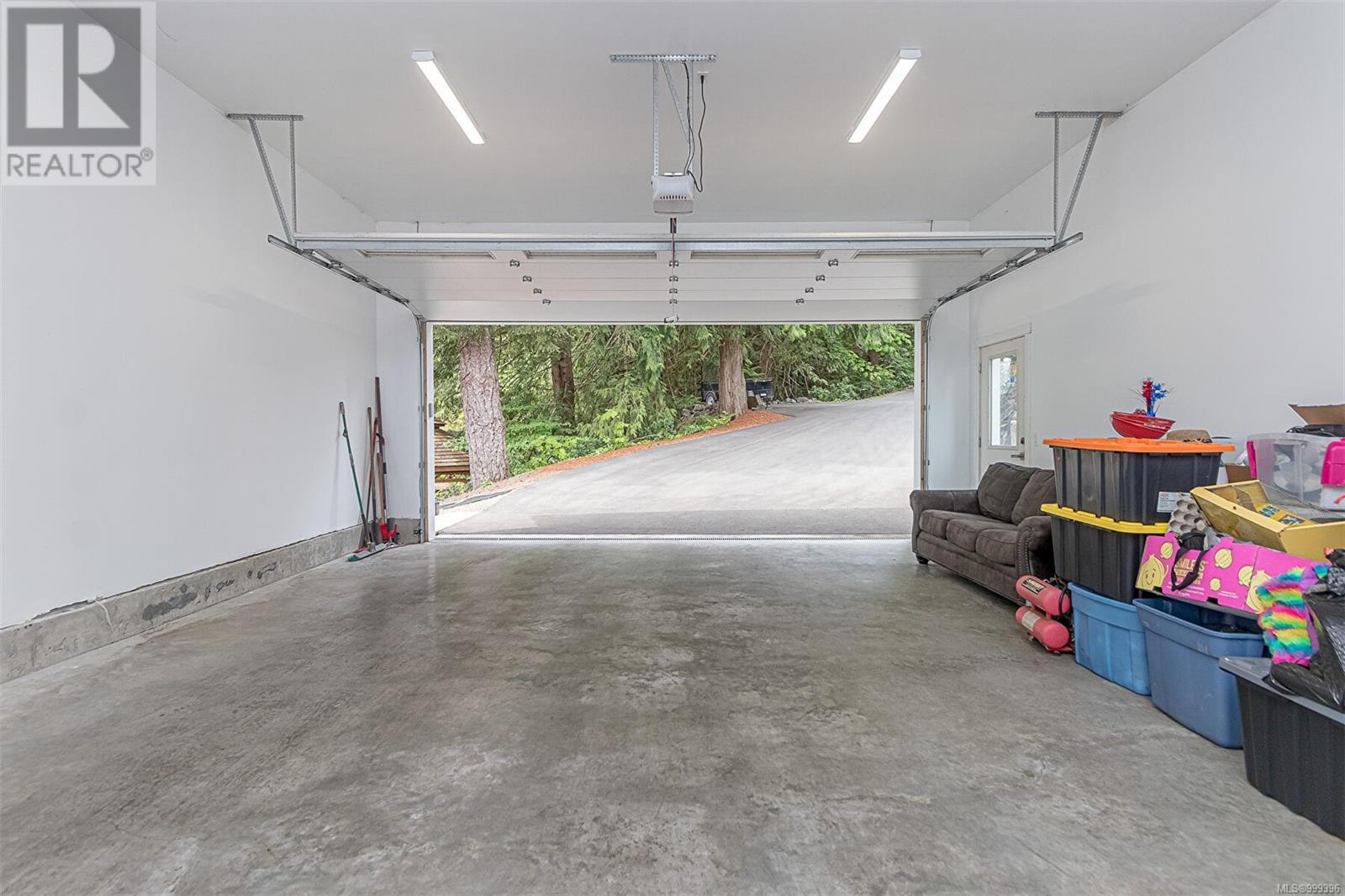 Property at 2100 Cinnabar Dr image 5
