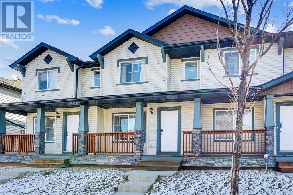 Property at 10 Panatella Street NW image 1
