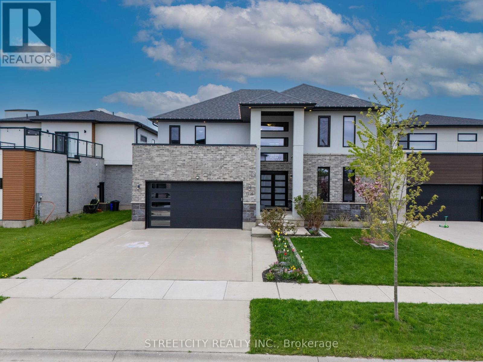 1225 SILVERFOX DRIVE, London North, Ontario