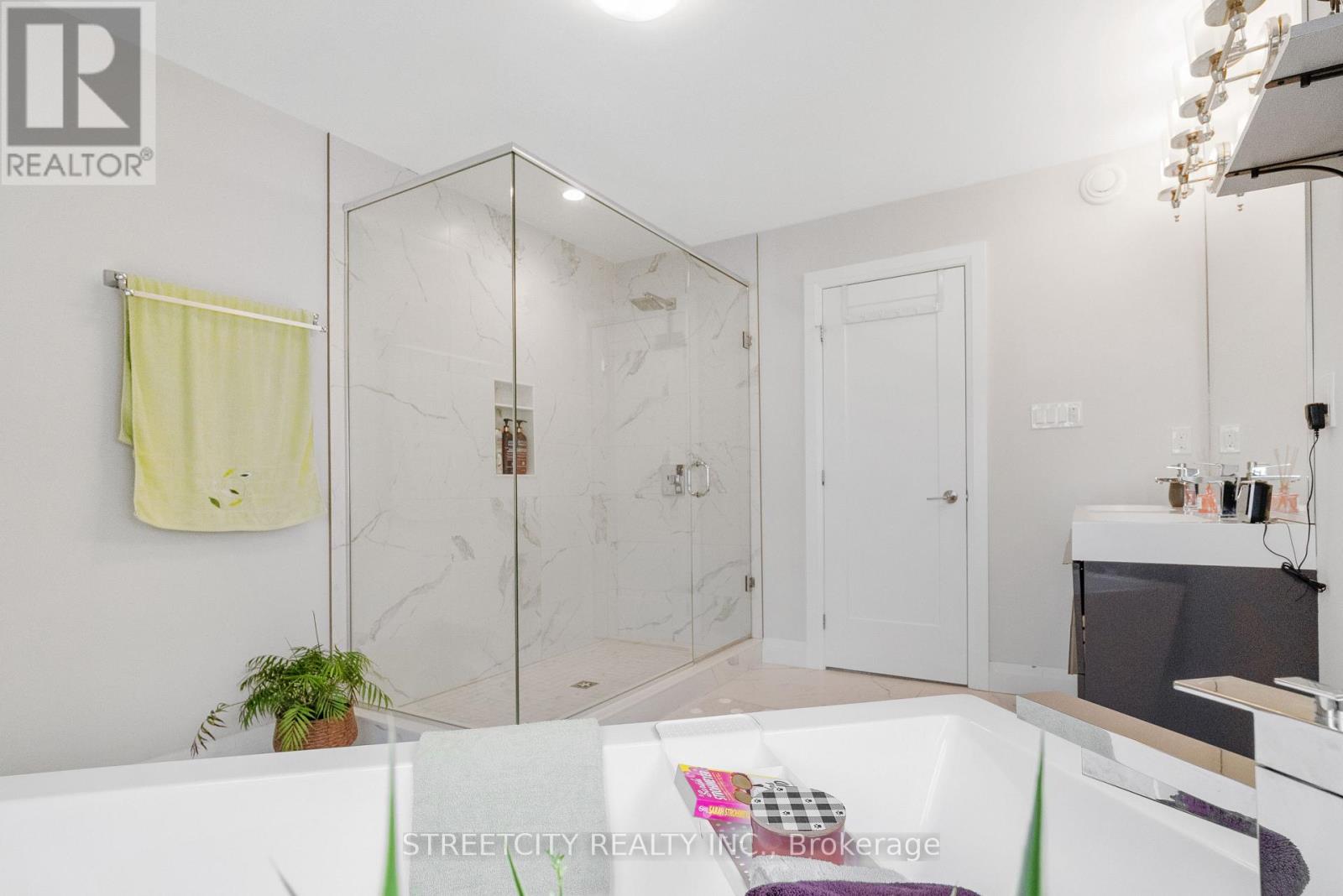 1225 Silverfox Drive, London North, Ontario  N6G 0V8 - Photo 24 - X12148582