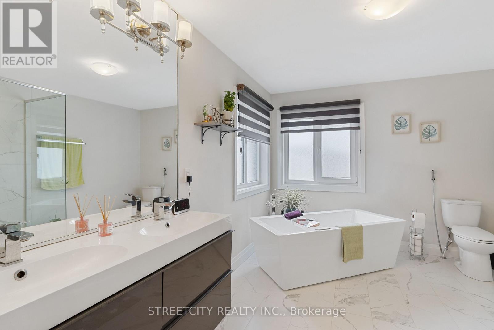 1225 Silverfox Drive, London North (North S), Ontario  N6G 0V8 - Photo 26 - X12148582