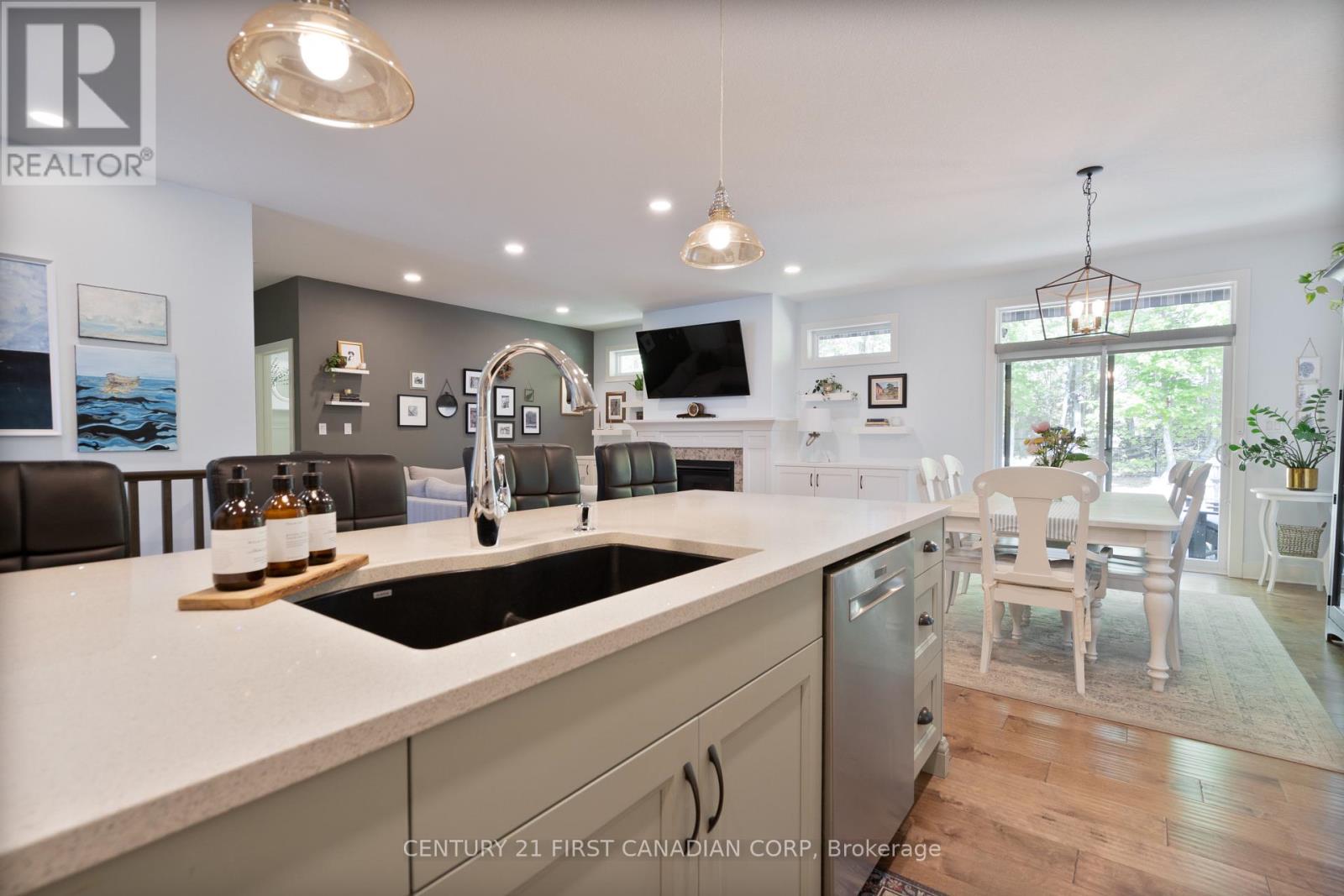 302 Songbird Lane, Middlesex Centre (Ilderton), Ontario  N0M 2A0 - Photo 12 - X12148635