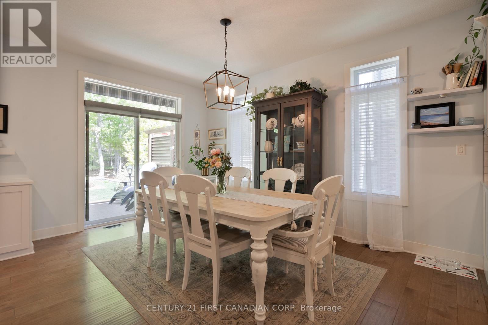 302 Songbird Lane, Middlesex Centre (Ilderton), Ontario  N0M 2A0 - Photo 13 - X12148635