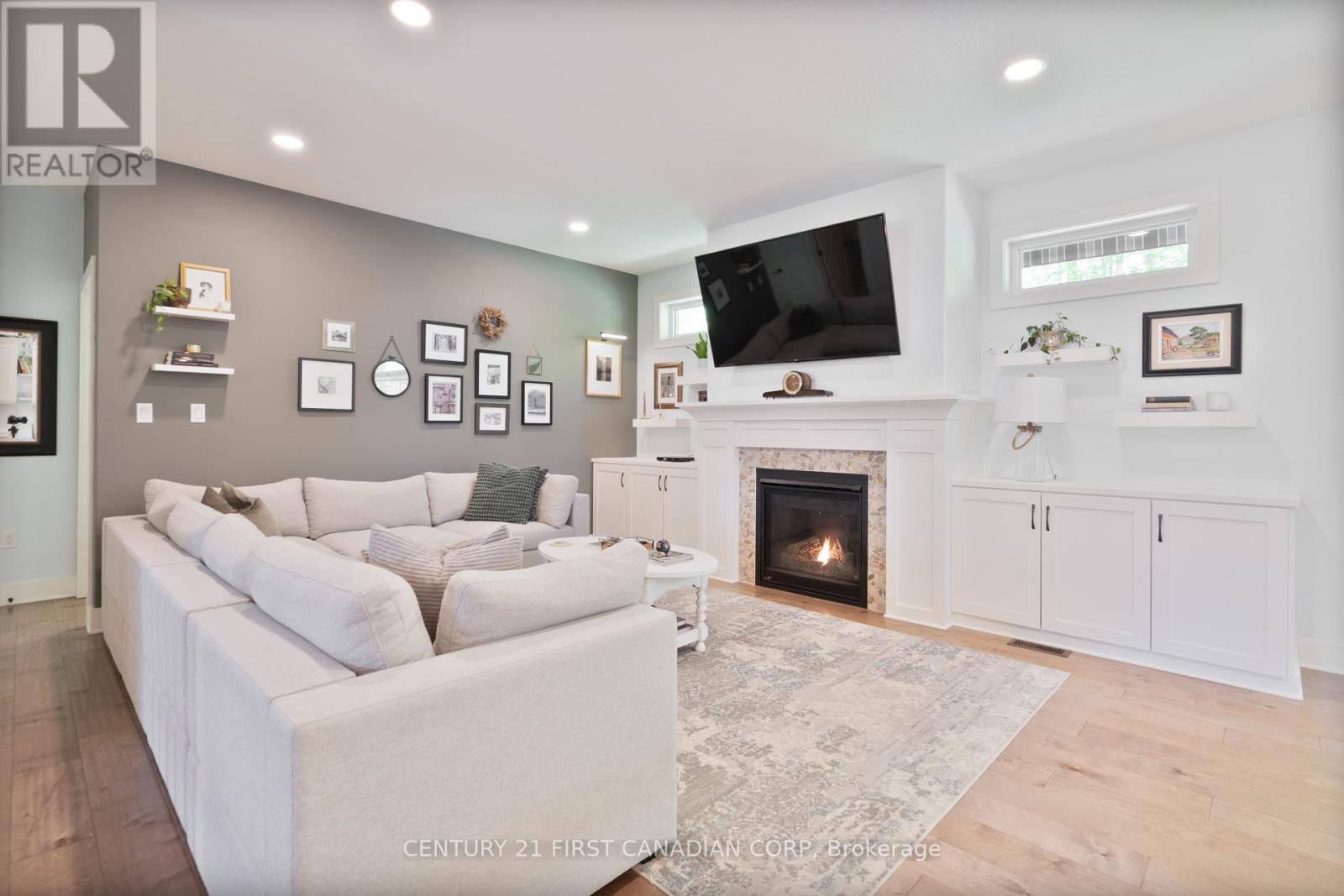 302 Songbird Lane, Middlesex Centre (Ilderton), Ontario  N0M 2A0 - Photo 14 - X12148635