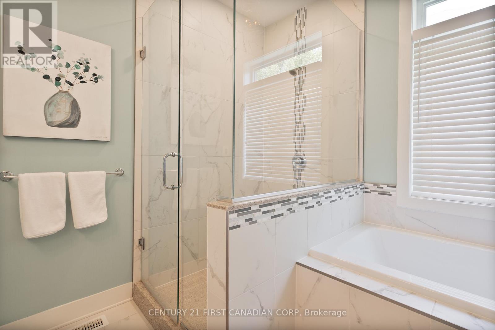 302 Songbird Lane, Middlesex Centre (Ilderton), Ontario  N0M 2A0 - Photo 22 - X12148635