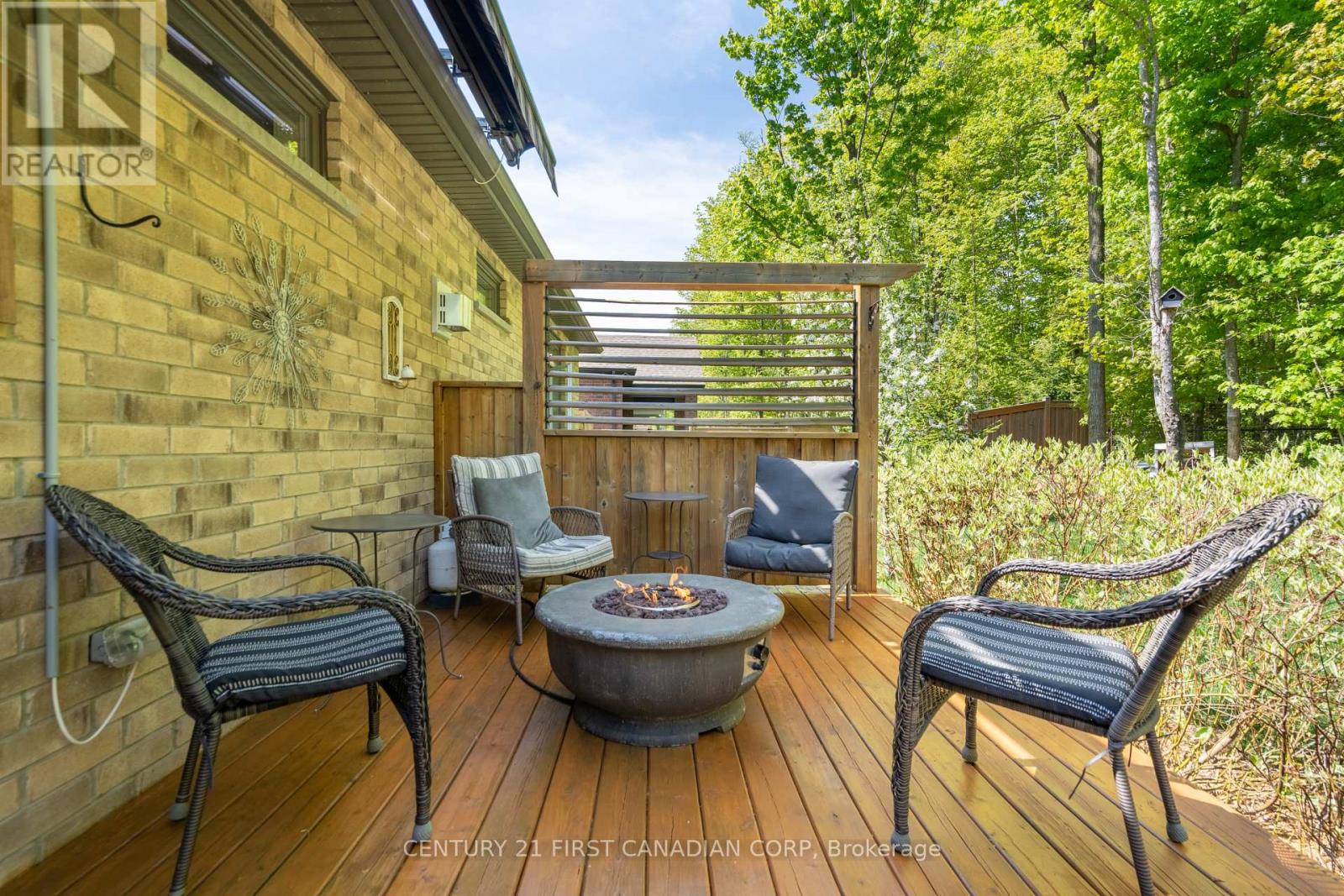 302 Songbird Lane, Middlesex Centre (Ilderton), Ontario  N0M 2A0 - Photo 33 - X12148635