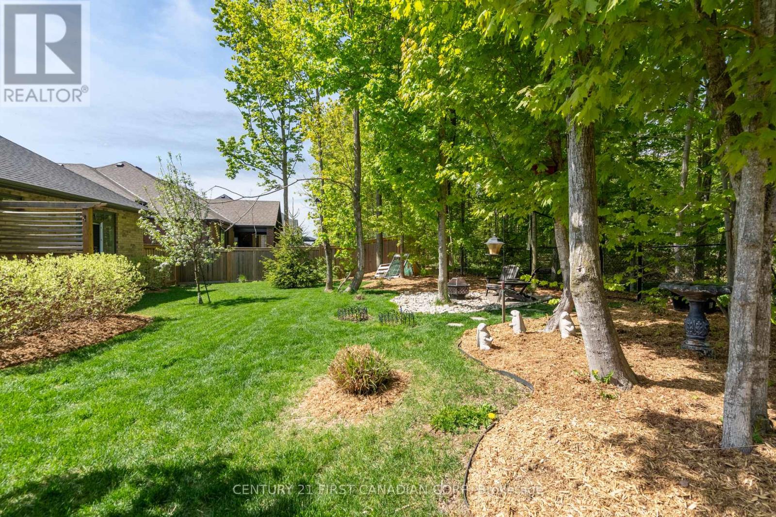 302 Songbird Lane, Middlesex Centre (Ilderton), Ontario  N0M 2A0 - Photo 38 - X12148635