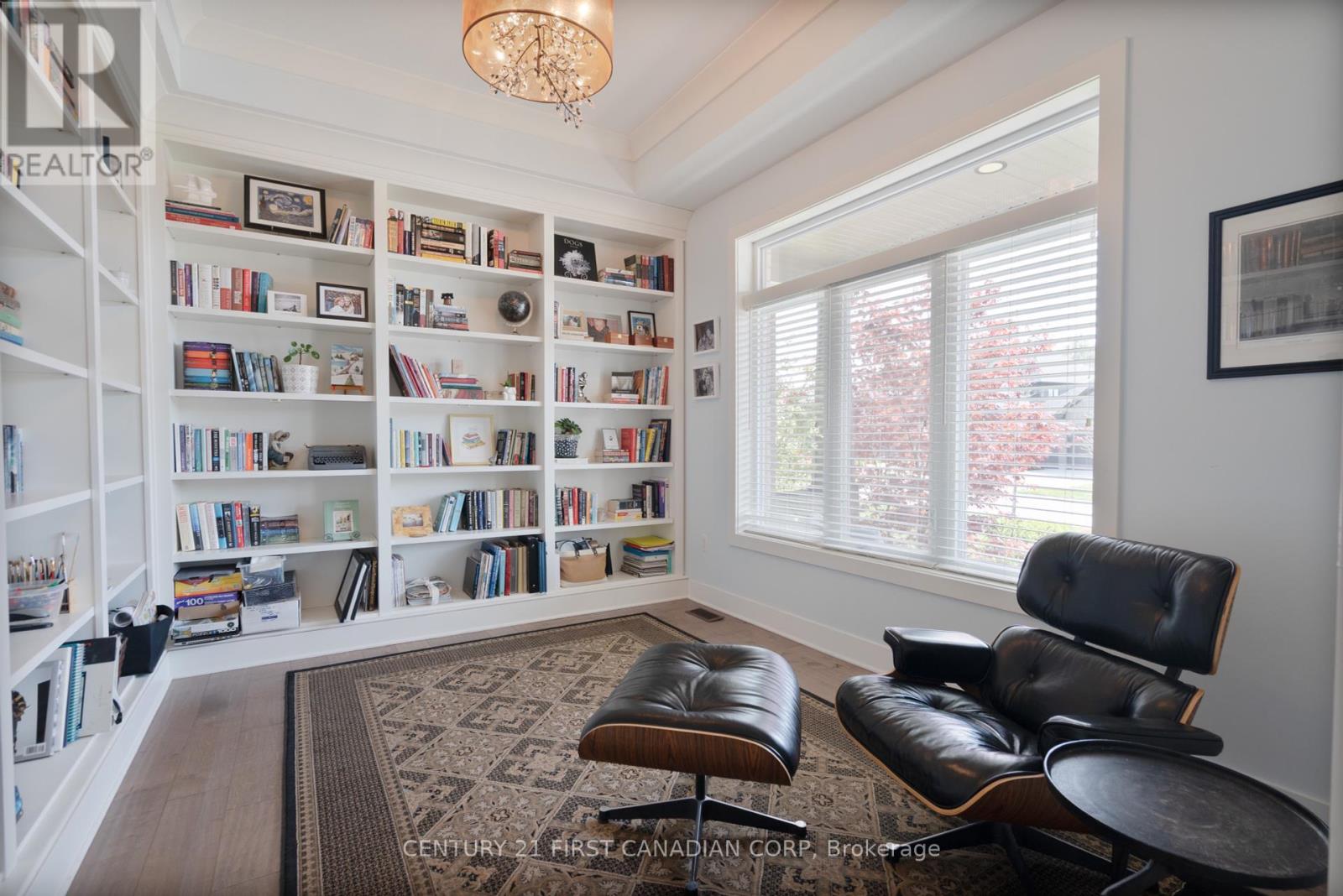 302 Songbird Lane, Middlesex Centre (Ilderton), Ontario  N0M 2A0 - Photo 6 - X12148635