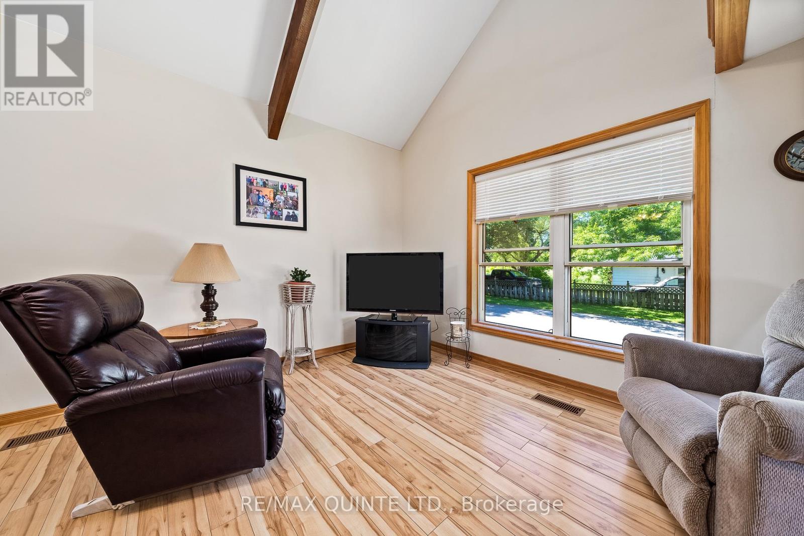 257 Elmbrook Road, Prince Edward County, Ontario  K0K 2T0 - Photo 12 - X12034032