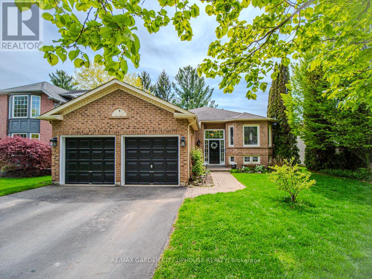 20 WOODSIDE SQUARE, Pelham, Ontario