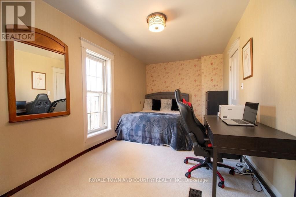 652 River Road, Kawartha Lakes, Ontario K9V 4R4 - Photo 29 - X12148474