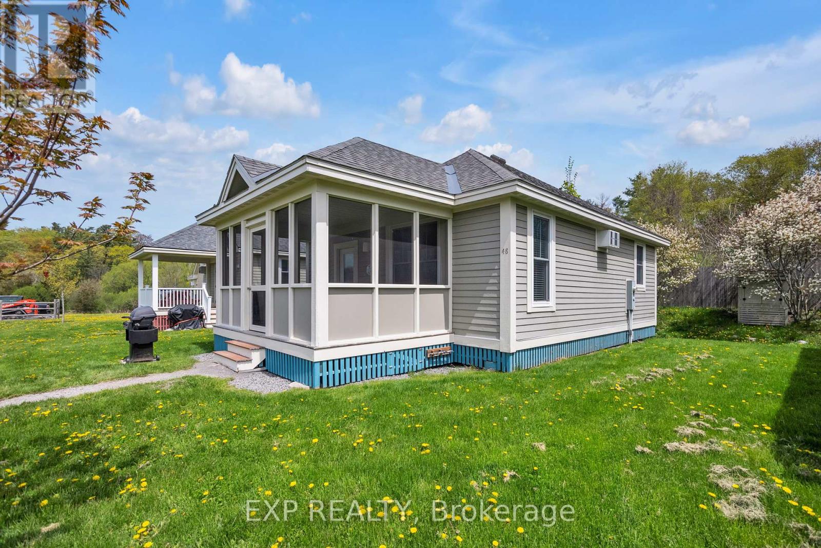 Property at 48 MEADOWVIEW LANE image 3