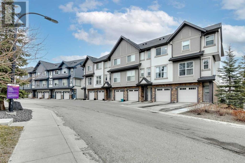 Property at 6 New Brighton Point SE image 2