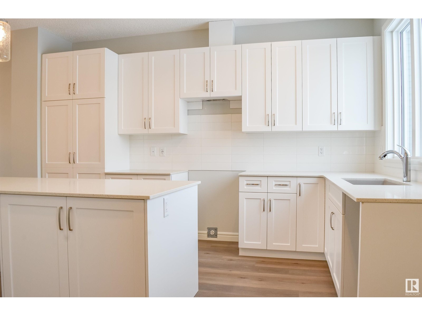 1208 Keswick Dr Sw, Edmonton, Alberta  T6W 4J9 - Photo 7 - E4436387
