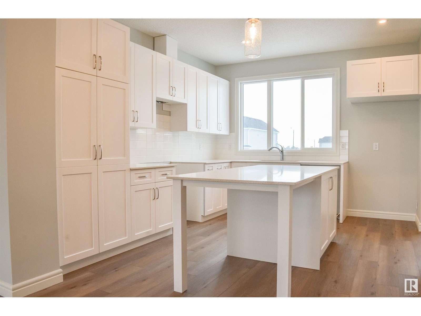 1208 Keswick Dr Sw, Edmonton, Alberta  T6W 4J9 - Photo 6 - E4436387