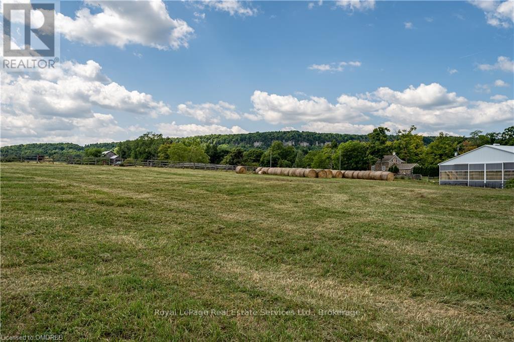 4197 Walkers Line, Burlington, Ontario  L7M 0Y7 - Photo 3 - W12148528