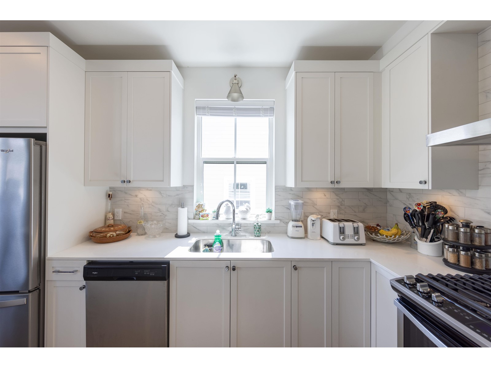 Property at 15 5528 148 STREET image 5