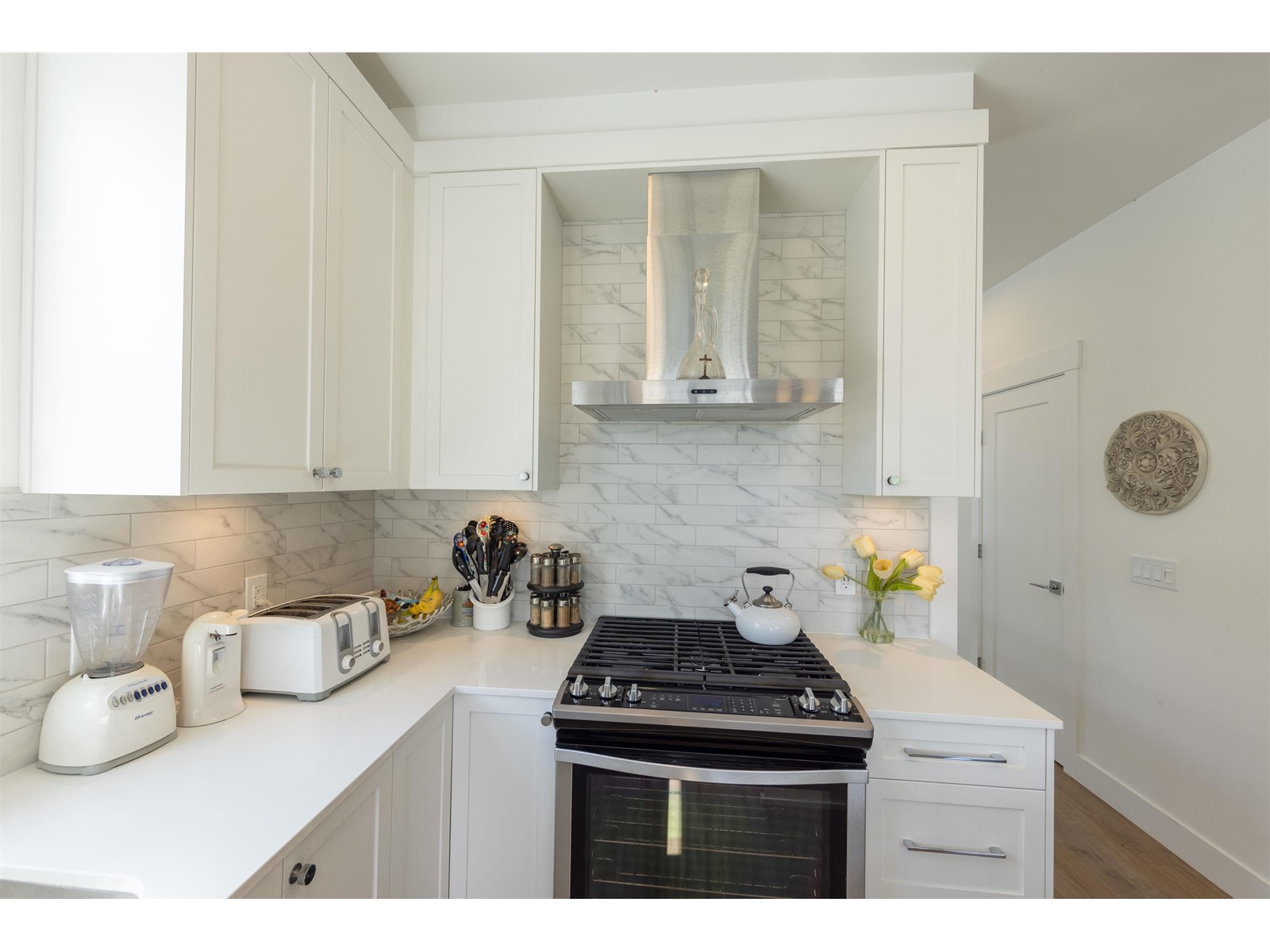 Property at 15 5528 148 STREET image 3