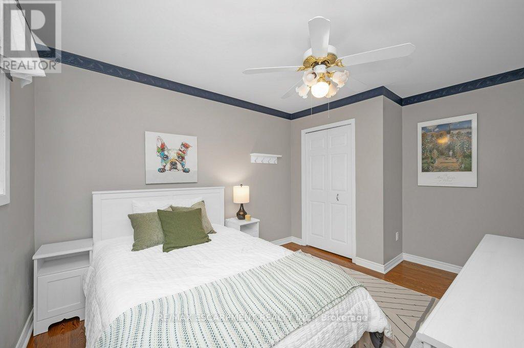 1282 Lakeview Drive Sw, Oakville, Ontario  L6H 2M8 - Photo 22 - W12137117