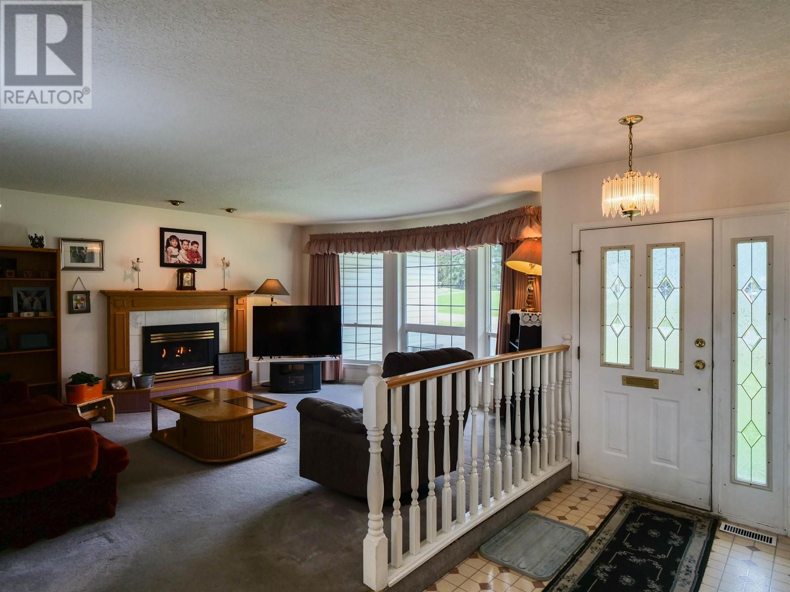Property at 1002 MAPLE HEIGHTS ROAD image 2