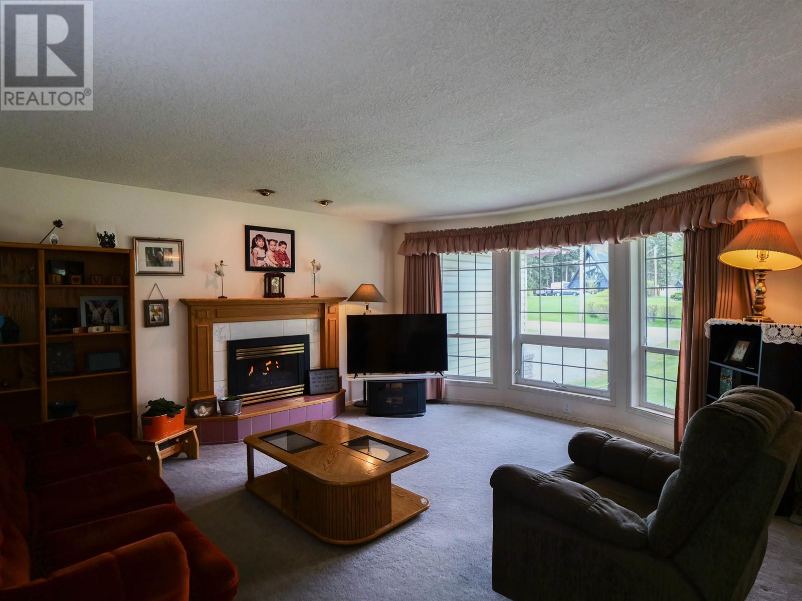 Property at 1002 MAPLE HEIGHTS ROAD image 5