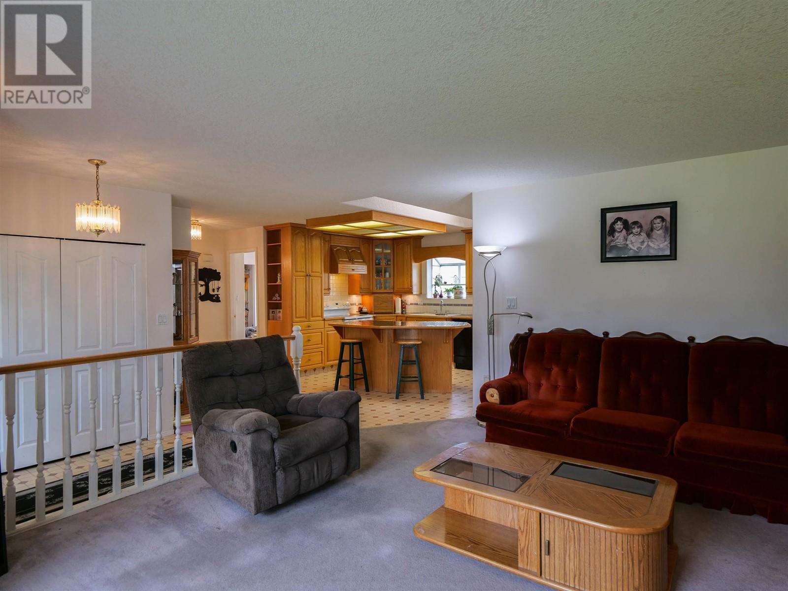 1002 Maple Heights Road, Quesnel, British Columbia  V2J 3X3 - Photo 6 - R3002904