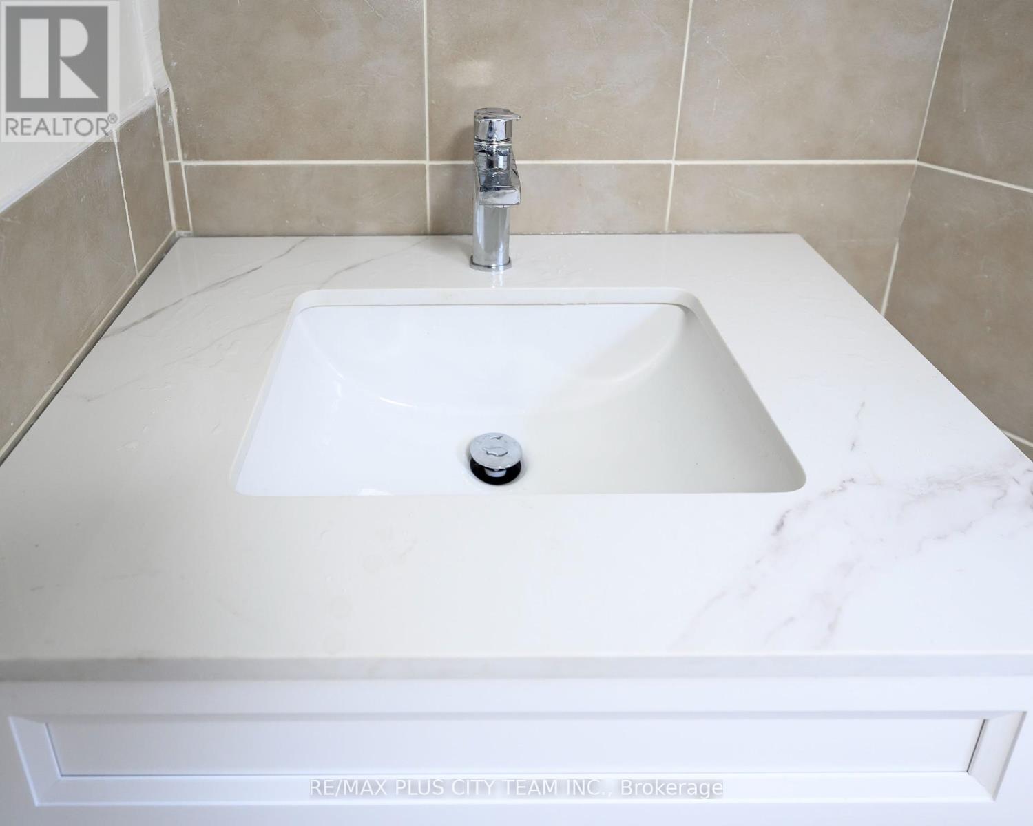 Lower - 5 Ripon Road, Toronto, Ontario  M4B 1H8 - Photo 14 - E12148452