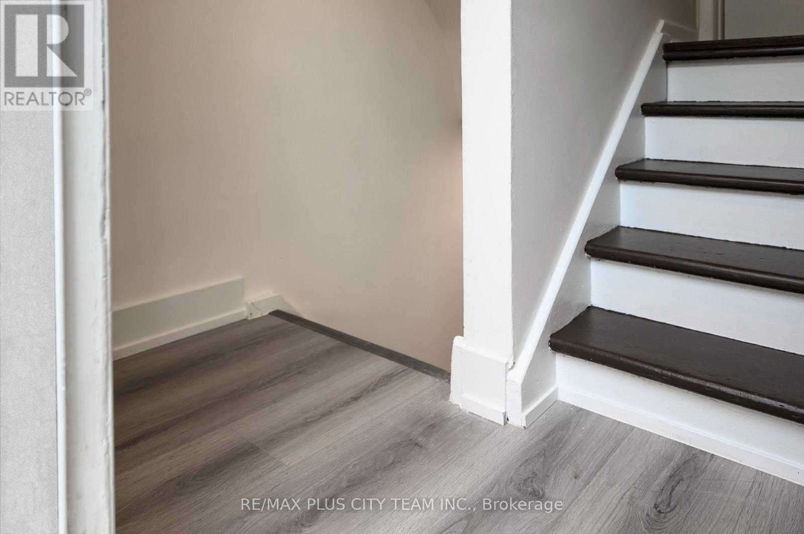 Lower - 5 Ripon Road, Toronto, Ontario  M4B 1H8 - Photo 15 - E12148452