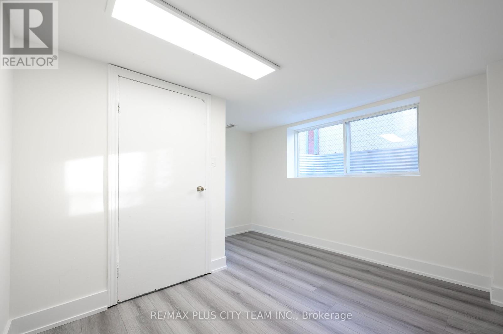 Lower - 5 Ripon Road, Toronto, Ontario  M4B 1H8 - Photo 2 - E12148452