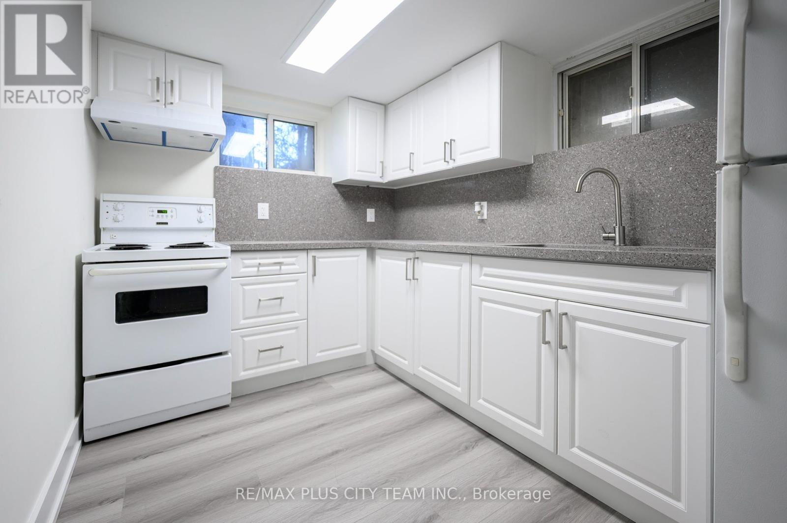 Lower - 5 Ripon Road, Toronto, Ontario  M4B 1H8 - Photo 5 - E12148452