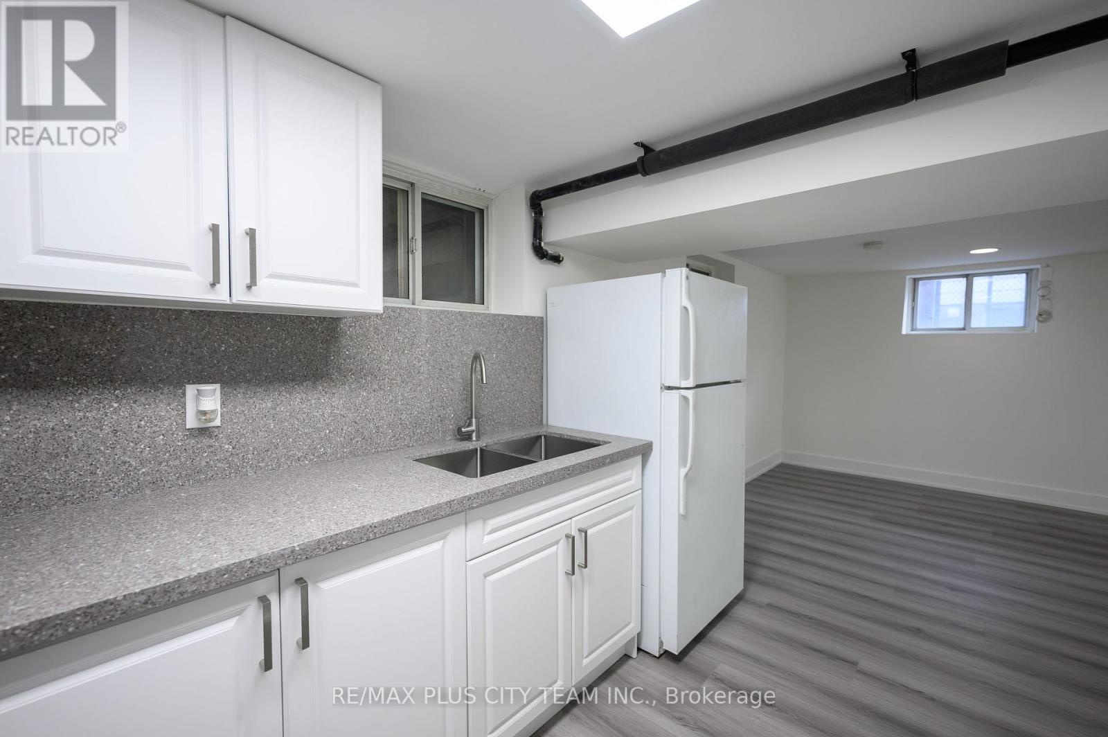 Lower - 5 Ripon Road, Toronto, Ontario  M4B 1H8 - Photo 6 - E12148452