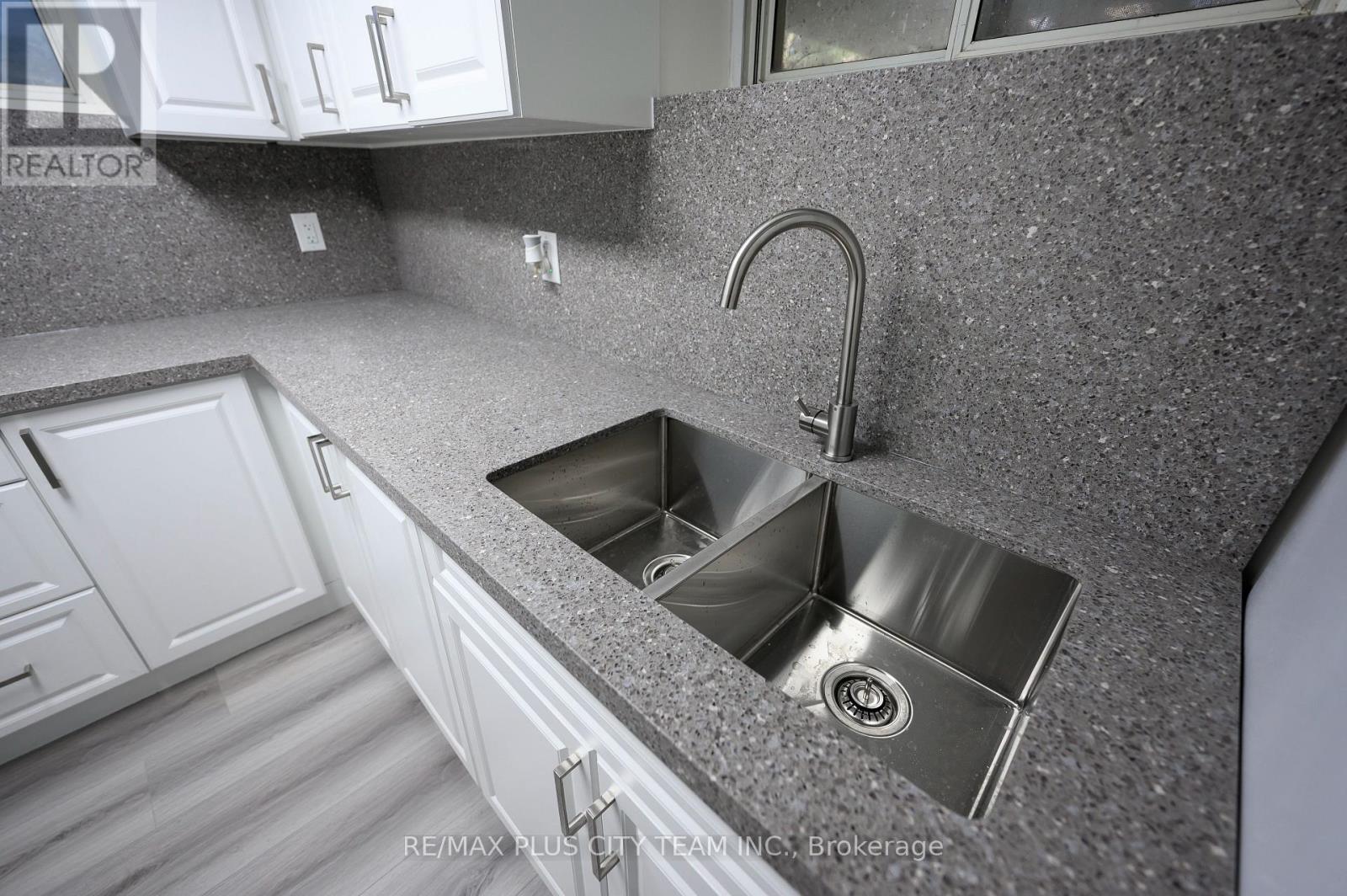 Lower - 5 Ripon Road, Toronto, Ontario  M4B 1H8 - Photo 7 - E12148452
