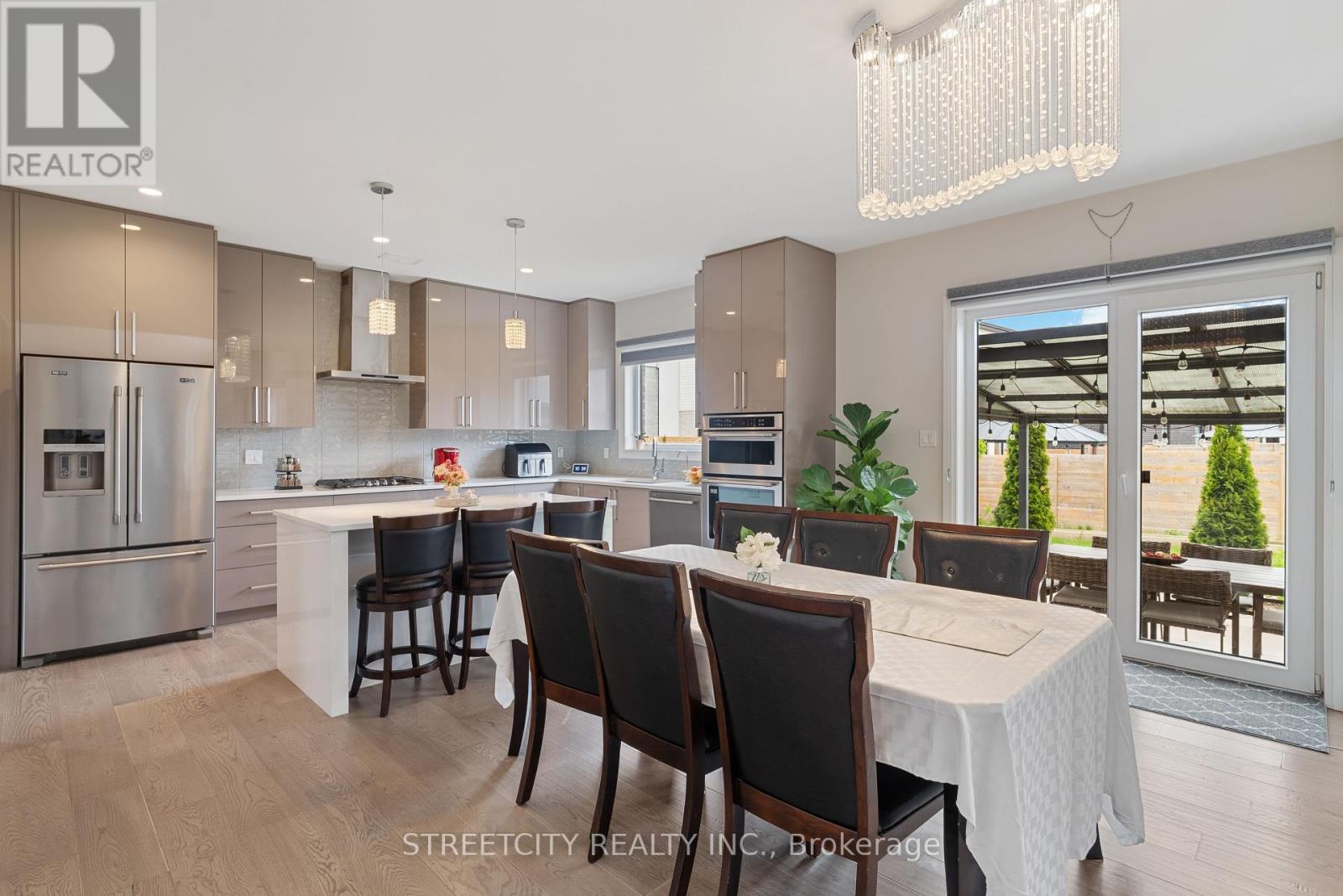 1225 Silverfox Drive, London North (North S), Ontario  N6G 0V8 - Photo 12 - X12148582