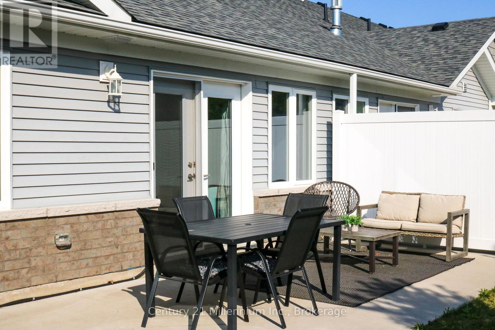 15 Ivy Crescent, Wasaga Beach, Ontario  L9Z 0H8 - Photo 28 - S12148534