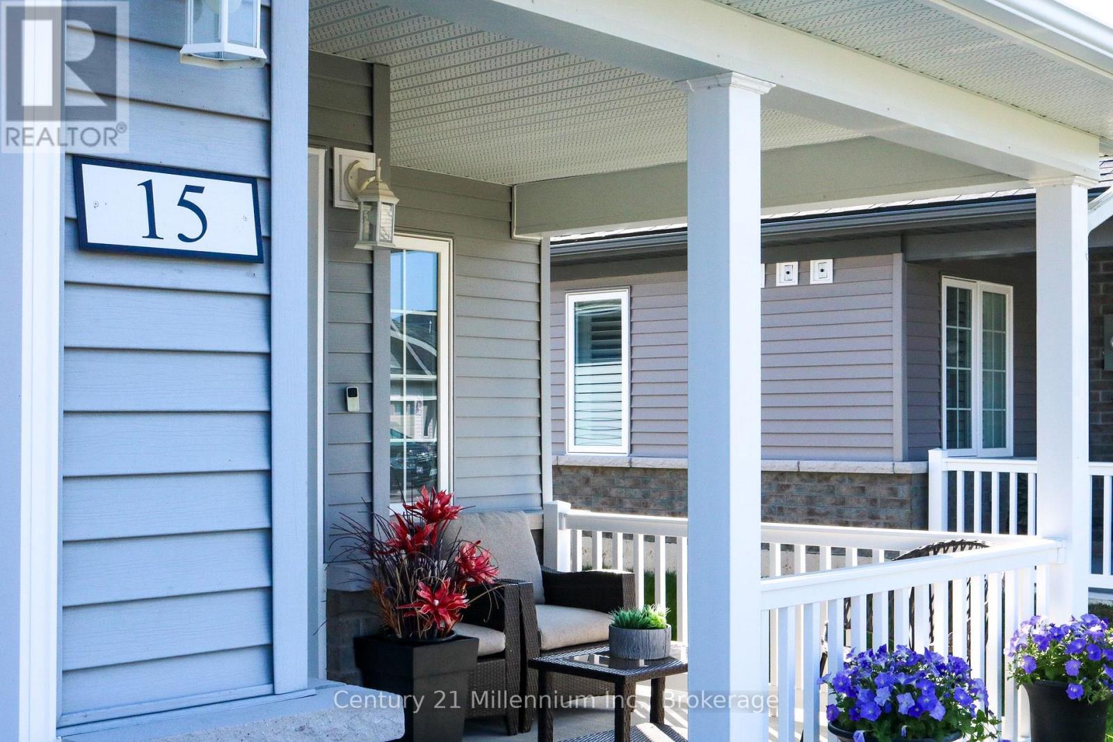 Property at 15 IVY CRESCENT image 4