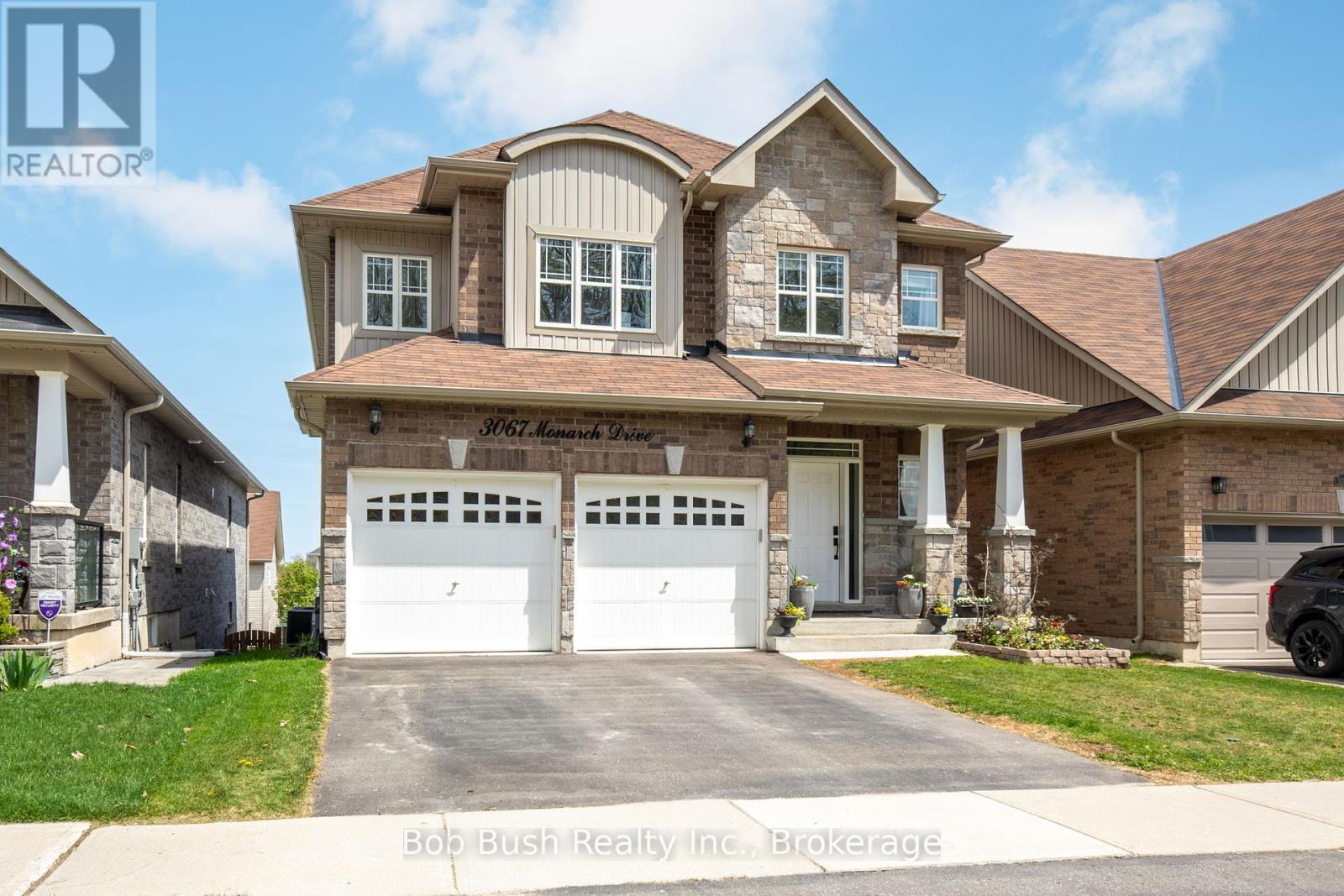 3067 Monarch Drive, Orillia, Ontario L3V 8K3 - Photo 2 - S12148565